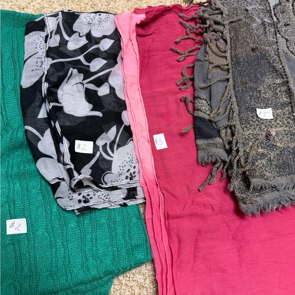 Colorful Patterned Scarves Set - Picture 3 of 12